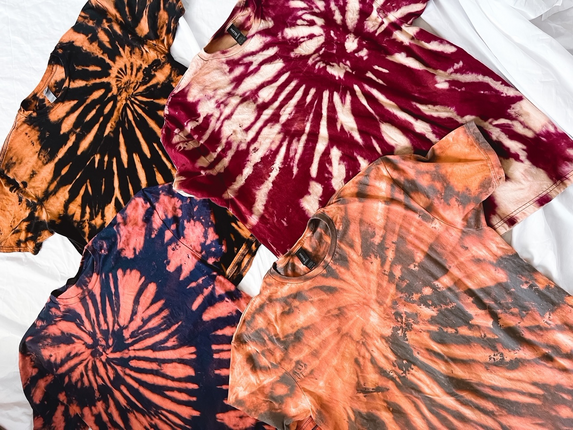 Tie Dye Designs: Bleach Vs. Out White Brite [Reverse Dyeing] 